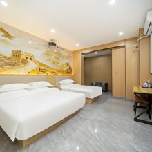 逸轩影院酒店(柳巷钟楼街店)