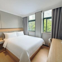 开蔓酒店(上海国际旅游度假区康桥东地铁站店)