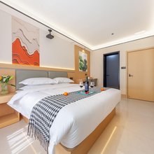 欧曼酒店(太原北美新天地长风街地铁站店)