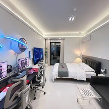 极光星球电竞民宿(龙门高铁店)