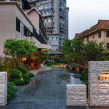 雲诗邸花园酒店(盈江国际翡翠城店)