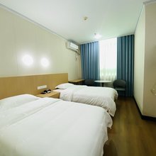 金路酒店(广州体育学院东站地铁站店)