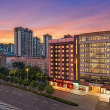 那兰泊·雅曼酒店(南宁广西大学三十三中地铁站店)