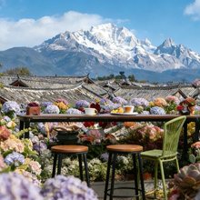 花筑月半湾·雪山屋顶Coffee·花海漫步设计美宿(丽江古城木府店)