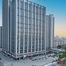 柒彦酒店(河师大万达店)
