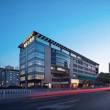 麓辰V酒店(万家丽广场地铁站扬帆夜市店)