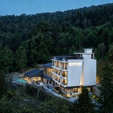 阅山居璟尚设计师度假民宿(张家界国家森林公园店)