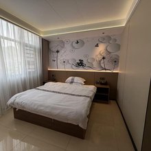 文山俊瑶民宿(花江镇店)