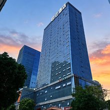 印迁酒店(重庆江北国际机场鹿山地铁站店)