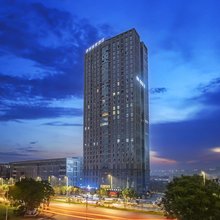 西纳维斯酒店(重庆茶园高铁东站店)