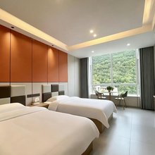 山舍酒店(官鹅沟景区店)