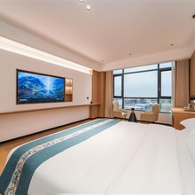 德源智能酒店(瑞丽弄岛镇店)