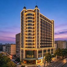轻住.美季·影院酒店(南昌八一广场火车站店)