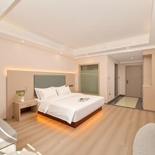 亿家智慧酒店(贵阳花果园双子塔店)