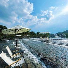 云底·Caff山景溯溪亲子度假美宿(安吉云上草原店)