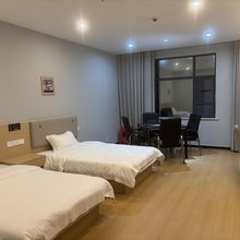 大岩湖畔酒店(康丰源生态旅游区店)