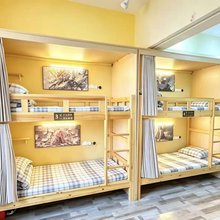 云端·时光里青年旅社(西南角地铁站A口店)