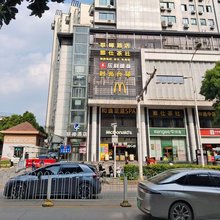联峰酒店(武汉世界城光谷步行街华中科技大学店)