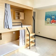 米奇妙妙女生青旅(西安路地铁站长兴里小吃街店)