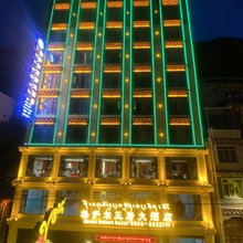 德格格萨尔王府大酒店