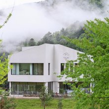 甲勿·鉴山秘境隐奢民宿