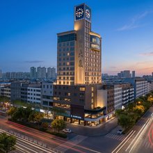 艺龙瑞云酒店(临泉姜子牙广场金贸大厦店)