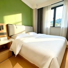 禾园轻居酒店(南京大学仙林校区地铁站店)