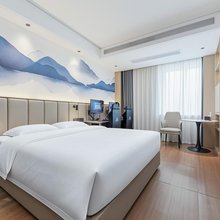 金陵南天门电竞酒店(苏州吴江东太湖横扇店)
