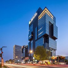 云上高空酒店(保定复兴东路东湖店)