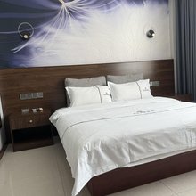 临猗集贤商务酒店