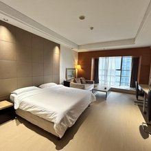 海顿公寓(柏庄地铁站店)