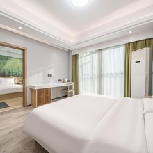 方圆酒店(南阳理工学院万德隆店)