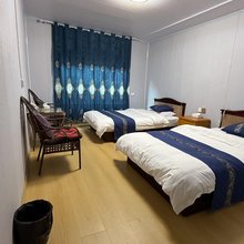 康定贡嘎山万山顶民宿