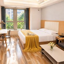 郑州兰希城际公寓(木华广场龙子湖地铁站店)
