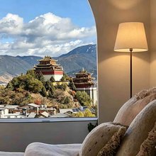 山野星居｜ShineStay WildStars･富氧诧寂艺术美宿(独克宗古城店)