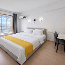 临海云溪观影公寓(临海银泰城店)