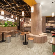 丫丫酒店(郑州火车站西广场店)