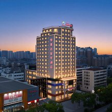 荆州华美达安可酒店(吾悦广场大赛巷美食街店)