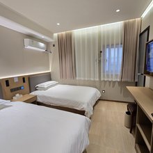 南京群贤酒店(鼓楼医院南京大学店)
