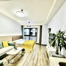 等待你民宿(万科魅力之城新亚洲体育城店)
