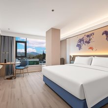 凯里亚德酒店(黄山风景区南大门逍遥溪换乘中心店)