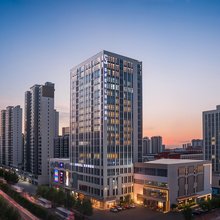 SFEEL设计师酒店(唐山师范学院远洋城店)