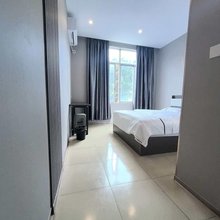 枫叶轻奢公寓(东莞东坑四季广场店)
