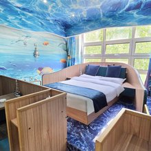 蓝洋主题特色客栈(周水子国际机场店)