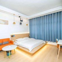 悠然居(湖北美术学院藏龙岛校区武汉纺织大学外经贸学院店)
