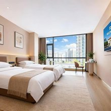 君豪酒店(镇雄县观澜湖购物公园店)