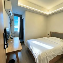锦庭小筑民宿(成都武侯红牌楼地铁站店)