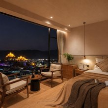 瓦窑山居｜W.Y.Haven 半山观景·富氧艺术美宿(独克宗古城店)