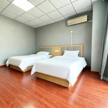云庭酒店(新郑龙安商业步行街店)