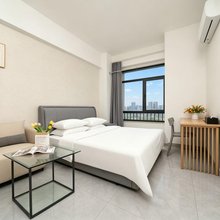 泊宸雅舍公寓(济南西客站印象济南泉世界店)